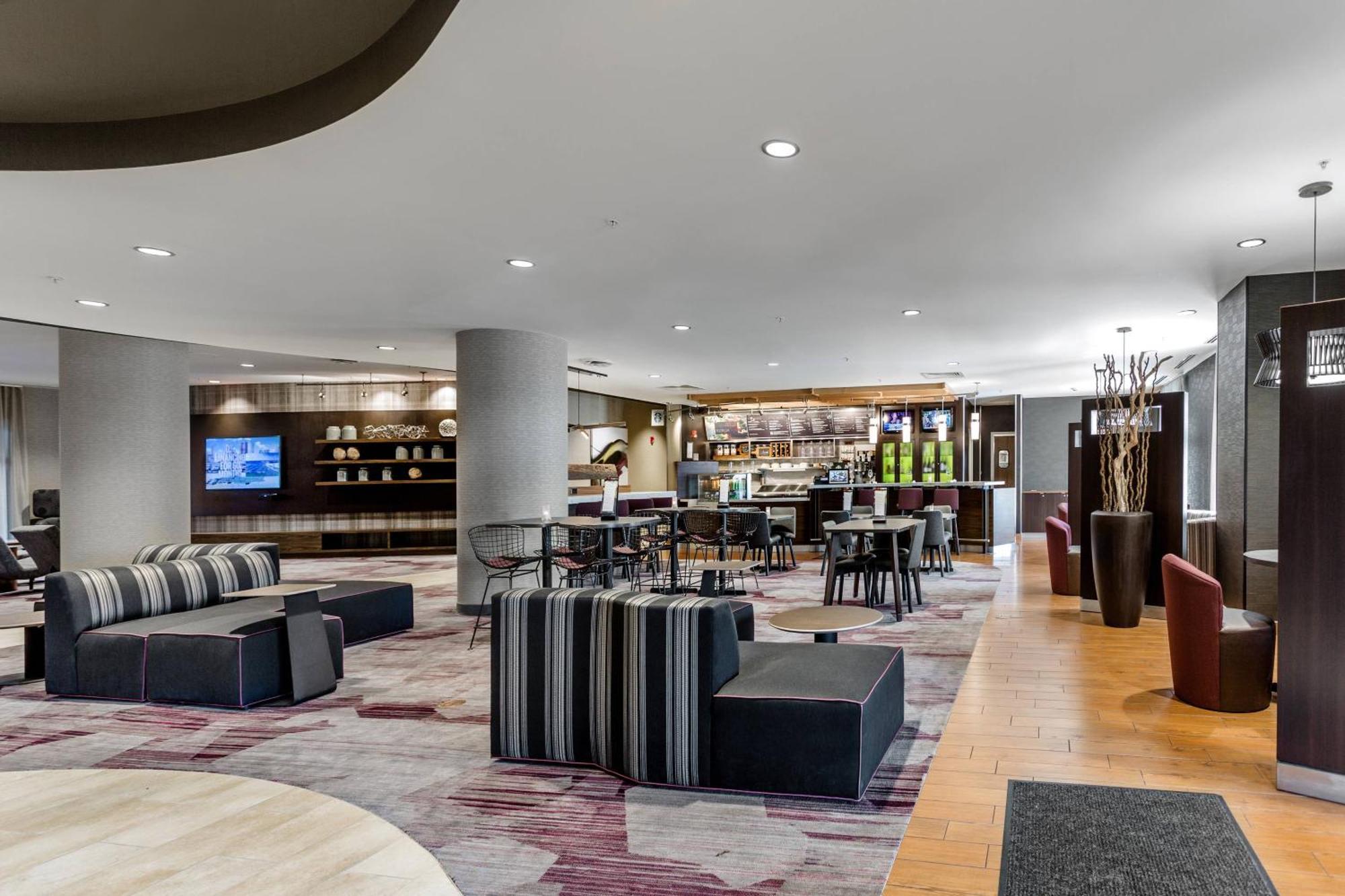 Courtyard Columbus Easton Hotell Exteriör bild